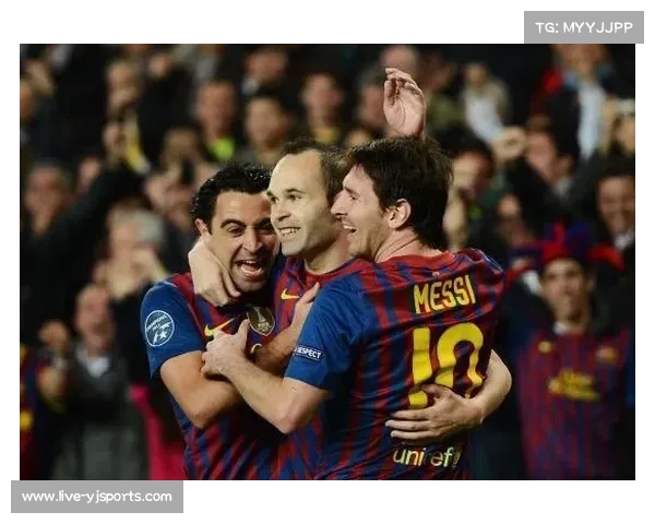 “伊斯坦布尔地狱主场再现，加拉塔萨雷球迷营造恐怖氛围助球队大胜”